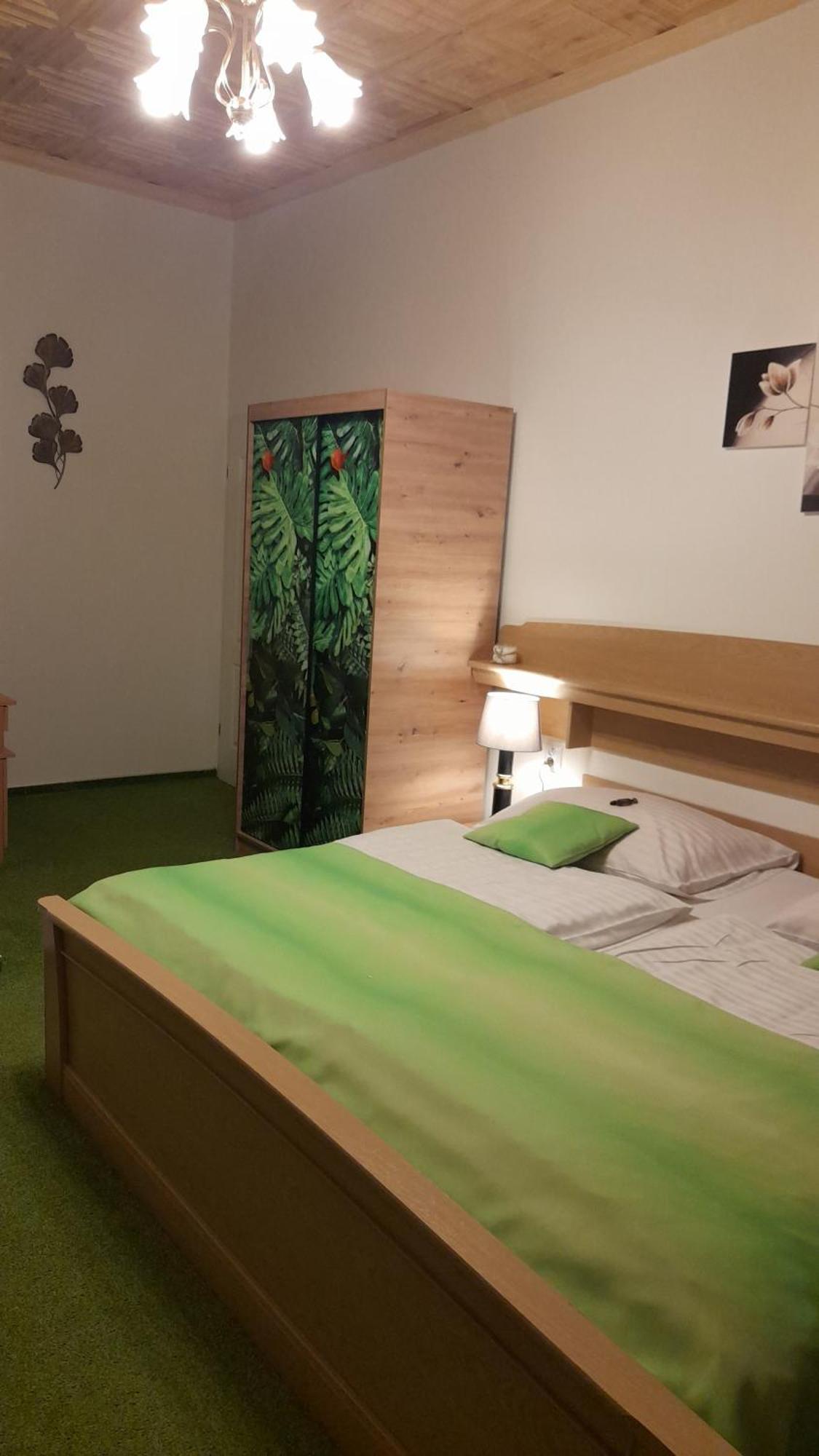 Penzion U Bernardyna Tachov  Exteriör bild