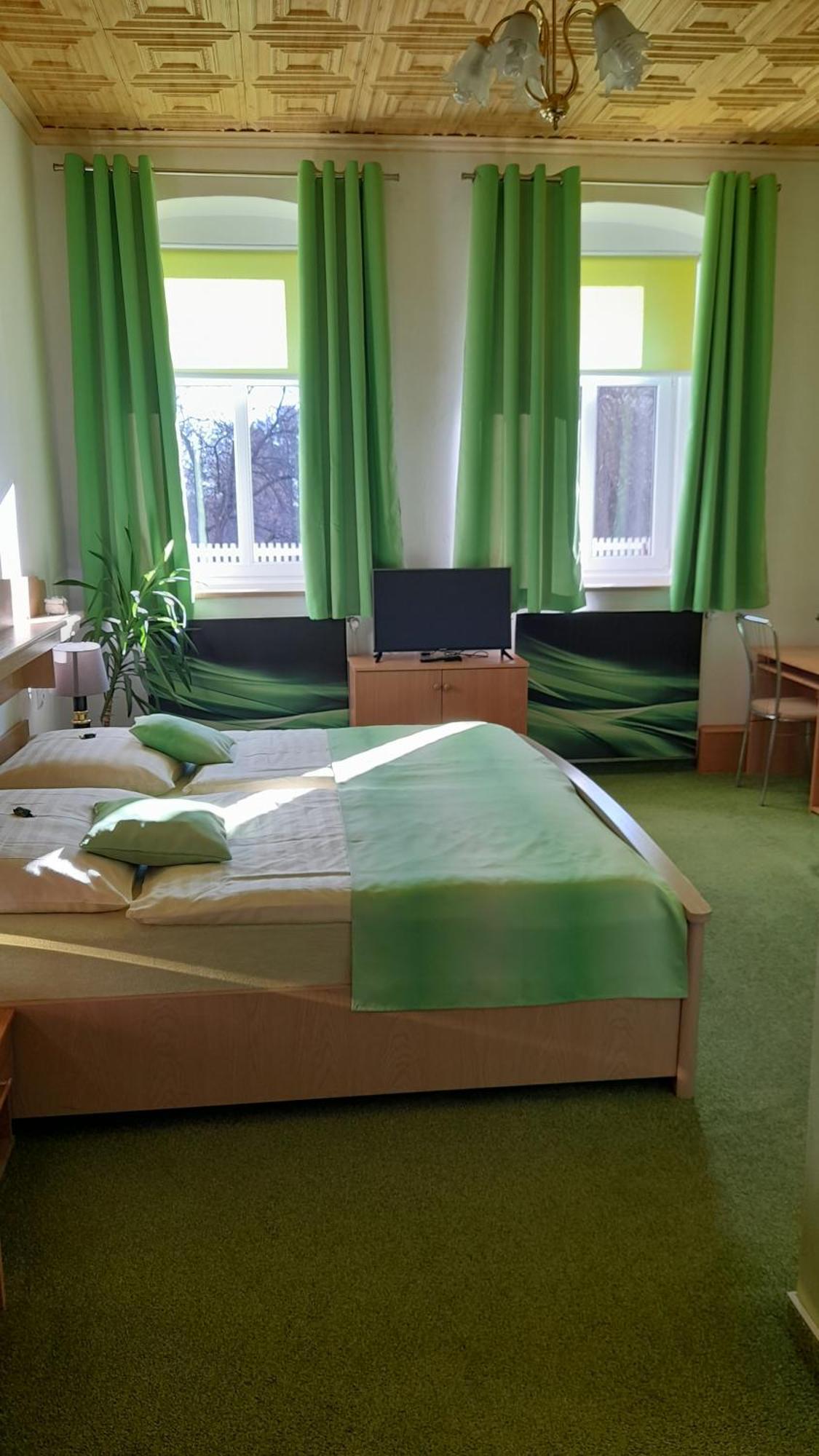 Penzion U Bernardyna Tachov  Exteriör bild